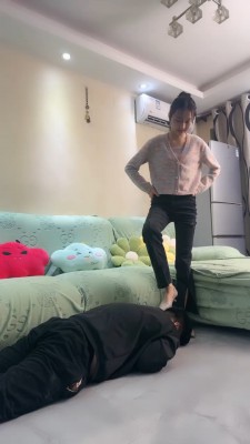 套路直播视频【素人星探】素人S骑马/丝袜塞嘴套头 bf24339_绳艺资料库