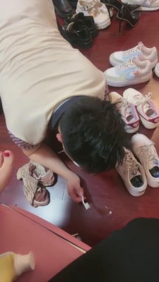 套路直播视频【桃幼幼】裸足臭脚踩地毯 bf24516_绳艺资料库