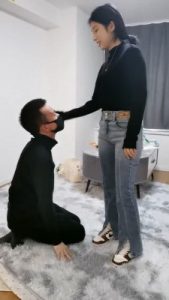 套路直播视频【海绵大大】学生S口球塞嘴鞭打/磕头/吐口水舔鞋 bf24487_绳艺资料库