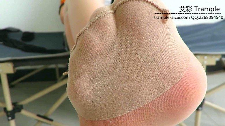 跪舔00后女主肉丝丝袜！做丝足净器！_绳艺资料库