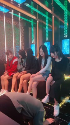 套路直播视频【精神小妹】5S-真实歌舞厅开发陪酒小妹-原味袜辱/骑马 bf26158_绳艺资料库