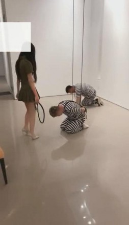 【VIVI】女警调教两囚犯_绳艺资料库