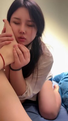 【莉莉丝】骚母狗撒娇求虐 bf22324_绳艺资料库视频资源下载