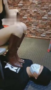 【依然】长靴近距离超强踩踏碾压 bf5469_绳艺资料库视频资源下载