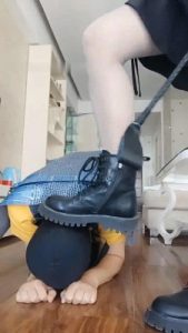 【驭马师朱砂痣】骑马舔脚 bf14638_绳艺资料库