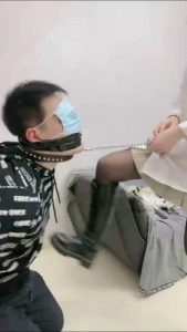 套路直播视频【Q月s】黑丝全体重踩/丝袜塞嘴/原味窒息/强制闻鞋 bf25721_绳艺资料库