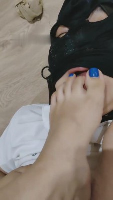 【辣妹】舔脏鞋底专场【续集】 JS220628_绳艺套路直播视频资源网