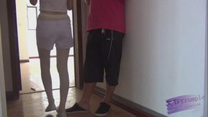 lulu女s剧情:白球鞋之踩脚引发的暴打 全城语言不断 露脸_绳艺资料库