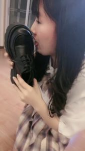 套路直播视频【貂蝉】开发闺蜜下跪/喝圣水/舔jio/吃袜子 bf25837_绳艺资料库