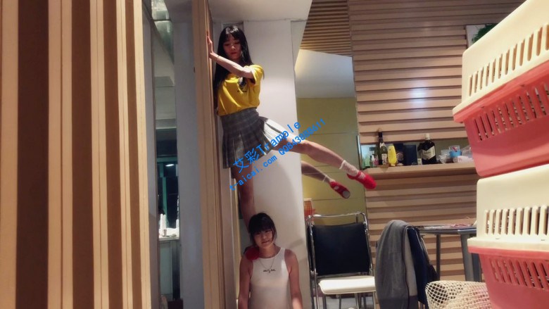 最强女m：全新风格女女踩踏人肉舞毯！_绳艺资料库