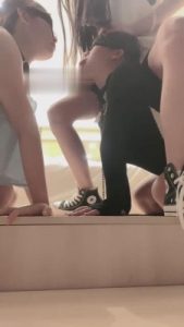 【阿月】精彩-双女奴对着帆布鞋棉袜羞辱 bf17241_绳艺资料库视频资源下载