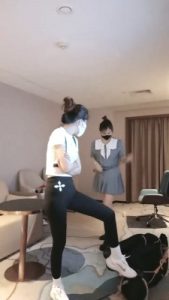 【多多】带闺蜜玩小白【续集】强制闻原味jio袜/捆绑踩 bf27789_绳艺资料库视频资源下载