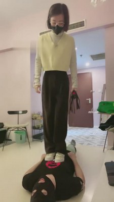 【Q月S】运动女神全体重踩踏/骑马 bf5847_绳艺资料库视频资源下载