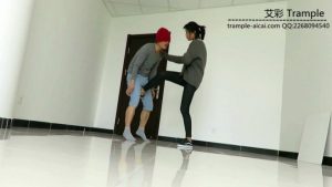 媛媛女主骑乘,踢裆、船袜踩脸!_绳艺资料库