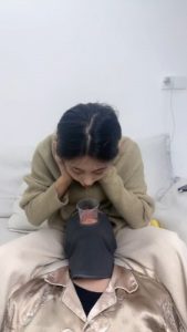 套路直播视频【狗哥】超强重口专场-口水+咀嚼物喂食/闻舔原味白袜 bf26386_绳艺资料库