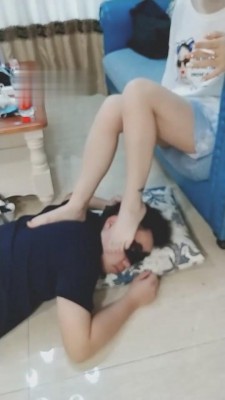 【贝蒂】超脏贝壳头过膝袜耳光踢裆圣水 bf1134_绳艺资料库