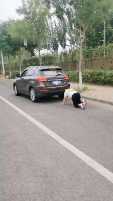 【语晴】户外车上裸足戏双奴 bf13906_绳艺套路直播视频资源网