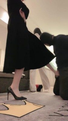 套路直播视频【萱萱】双S御姐暴力调-丝袜勒脖窒息踢裆【双视角版】 bf25402_绳艺资料库