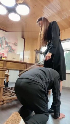 【沅芷大人】御姐范严厉鞭打贱狗 bf19194_绳艺套路直播视频资源网