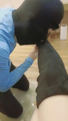 【成都女王瑶妈S】第一次做舔脚狗 bf9051_绳艺套路直播视频资源网