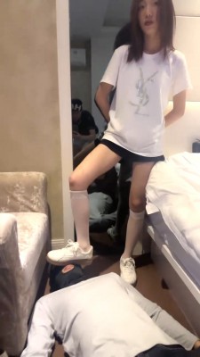 【阿昆】学生主长腿白丝诱惑调 bf27940_绳艺套路直播视频资源网