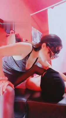 【SMqueenwuhan】继母黑丝脚诱惑调 G-210818-15_绳艺套路直播视频资源网