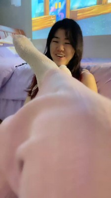 套路直播视频【橘子没熟】超美母畜-棉袜脚踩-叼袜子-羞涩舔脚 bf26299_绳艺资料库