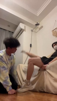 套路直播视频【强抚】萝莉主帆布鞋白袜-脚抽耳光/闻超臭袜子/胯下辱 bf25973_绳艺资料库