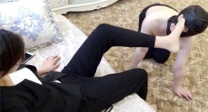 173长腿美女,平底鞋抽耳光,SP鞭打,闻鞋舔脚,骑马遛狗,语言羞辱_绳艺资料库