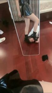 套路直播视频【桃幼幼】圈养废物狗-长靴踩踏/圣水淋浴/黑丝脚深喉  bf25978_绳艺资料库