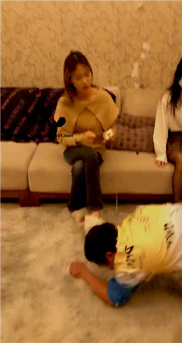 套路直播视频【欣欣】和闺蜜一起打牌玩家奴 JS23021906_绳艺资料库