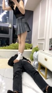 【阿昆】私生活圈养-白袜脚踩踏/按摩伺候/裸足舔 bf28452_绳艺资料库视频资源下载