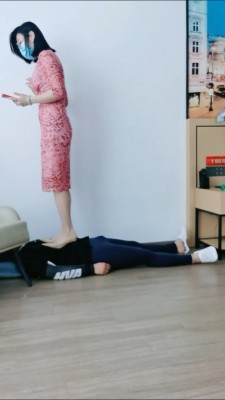 套路直播视频【小爷】高跟全体重踩踏 bf26365_绳艺资料库