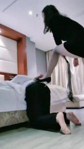 【飞扬女王】暴力强制虐贱骨头 bf20705_绳艺资料库视频资源下载
