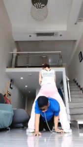 【多多】脚下的快乐-转胯.运动鞋全体重踩踏/掐肉/棉袜捂脸 bf29341_绳艺资料库视频资源下载