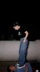 【潘妮女王】户外公园-骑马/全体重踩/爆踹/遛狗爬行 bf29531_绳艺资料库视频资源下载