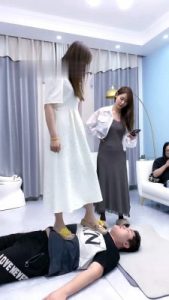 【麋鹿银儿】双S-全体重踩踏/脚深喉/踩脖踩鼻窒息 bf29499_绳艺资料库视频资源下载