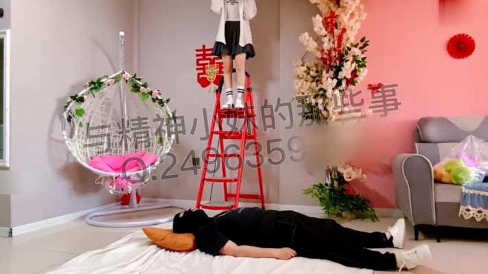 高空人脸蹦床-超重度 被精神小妹跳踩头 闻臭袜子舔脚 YC-230705-5_绳艺资料库视频资源下载
