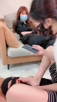 图片[4]_【Rina】素人闺蜜观赏玩狗-反绑踩/脚踩喂食/腿绞 B2290_绳艺套路视频资源网