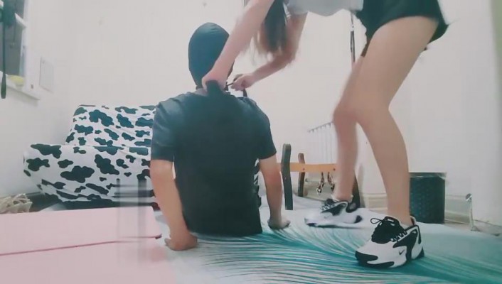 图片[2]_【萤火大人】白棉袜踩踏捂脸/深喉/腿绞掐脖窒息_绳艺套路直播视频资源网