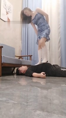 图片[2]_【调教视频】【素人星探】性感女神肉丝白靴反差调-提档全体重踩踏_绳艺资料库视频资源下载