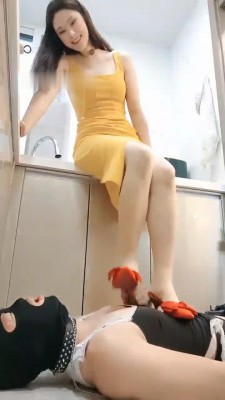 图片[8]_【松紫】偷穿继母衣服被发现惩罚-高跟踩/舔鞋底/虐乳_绳艺资料库视频资源下载