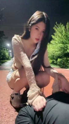 图片[6]_【佳奈】户外遛狗-小白鞋闻舔踩踏/掐乳/胯下乳 B2289_绳艺套路直播视频资源网