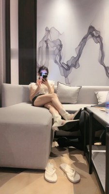 图片[7]_【沅芷大人】家奴的一天-刑具喂口水/短靴裸足闻舔_绳艺套路直播视频资源网