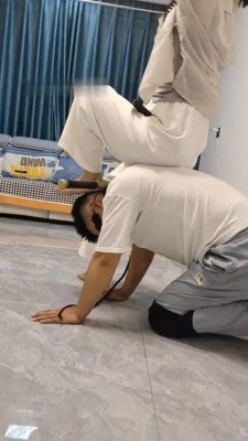 图片[10]_【辣姐】马具骑乘鞭打/骑着擦地/鞭打/深喉耳光/舔脚_绳艺资料库视频资源下载