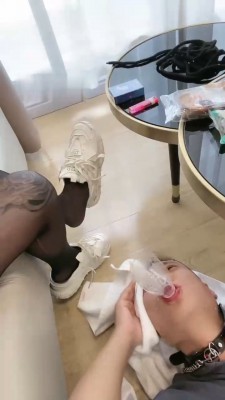 图片[6]_【陈甜女蒂】小白鞋黑丝脚踩口吐喂食 bf30510_绳艺资料库视频资源下载