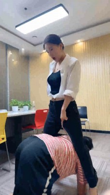 图片[5]_【潘妮女王】开发办公室新痰盂-高跟插嘴/钻胯坐垫【完整版】_绳艺资料库视频资源下载