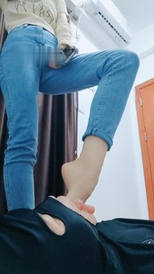 图片[6]_【羌爷】原味白袜裸足闻舔/运动鞋踩踏_绳艺资料库视频资源下载