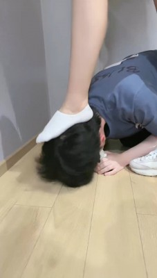 图片[6]_【妆主大大】爬山后超臭原味白袜辱狗_绳艺资料库视频资源下载