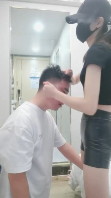 图片[4]_【美娜格格】揪耳朵/抽耳光/踩狗脸/鞭打_绳艺资料库视频资源下载